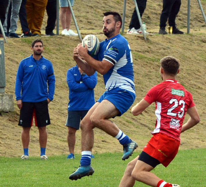 Scott Candler takes a high ball